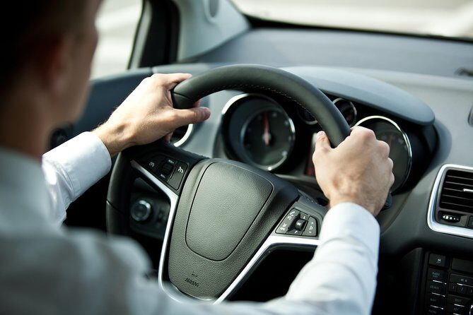 Departure Private Transfer from Barcelona City to Barcelona Airport - Who Should Consider This Service?