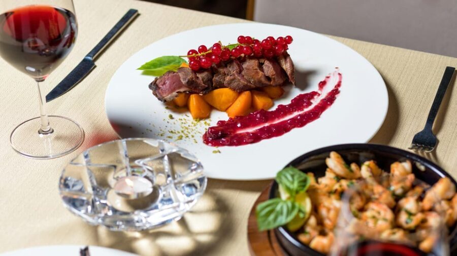 Dinner in the Dark with Spanish Cuisine - An Honest Look at Dinner in the Dark with Spanish Cuisine