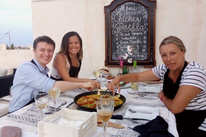Discover 5 Secrets of Spanish Paella with a local! - What Makes This Tour Stand Out?