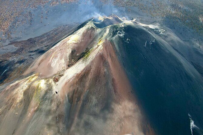 Discover the last eruption in La Palma - Transportation and Group Size
