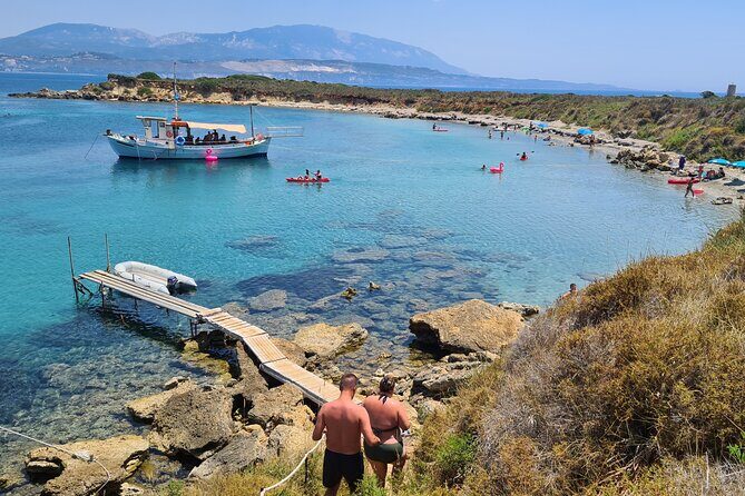 "Dreamy cruise"Daily Cruise from Argostoli harbour with a traditional Greek boat - The Crew and Atmosphere