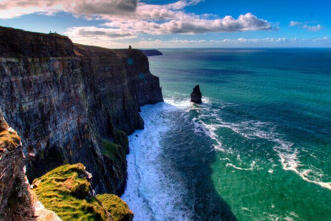 Dublin to Cliffs of Moher, Ennis Town & Bunratty Castle Day Tour - Why This Tour Works