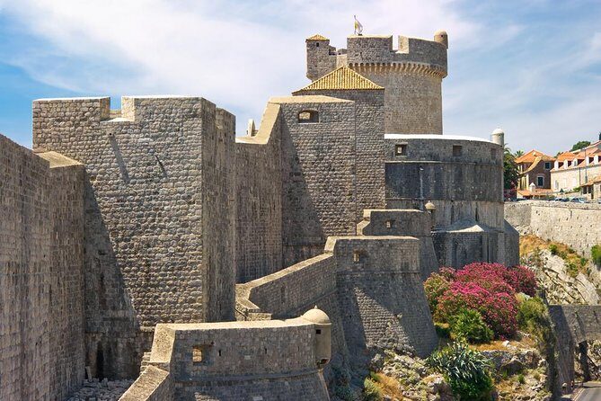 Dubrovnik: Ancient City Walls & Wars Walking Tour - Authentic Perspectives from Travelers
