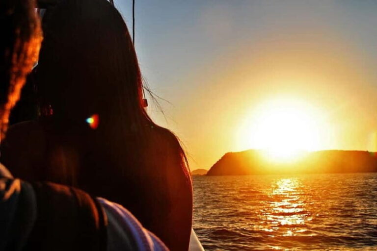 Dubrovnik: Guided Sunset Sea Kayaking Tour with Wine - What’s Included and What to Bring
