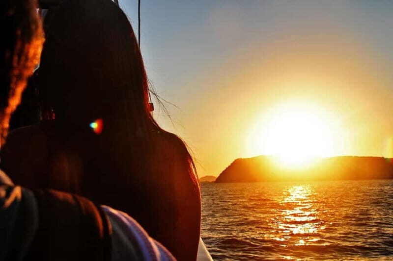 Dubrovnik: Guided Sunset Sea Kayaking Tour with Wine