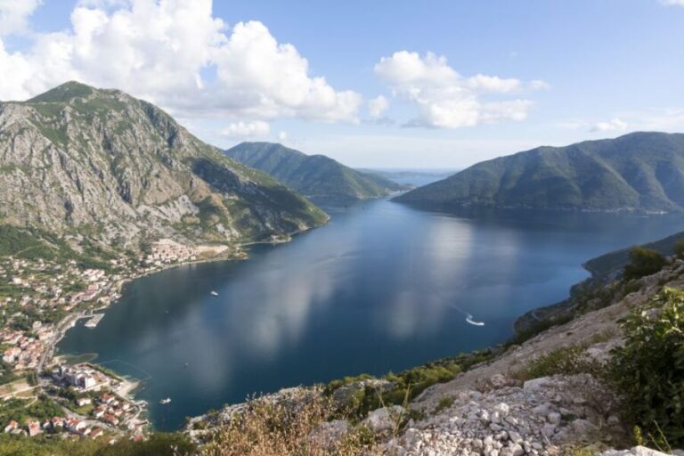 Dubrovnik: Montenegro Day Trip by Bus and Boat - The Meal & Amenities