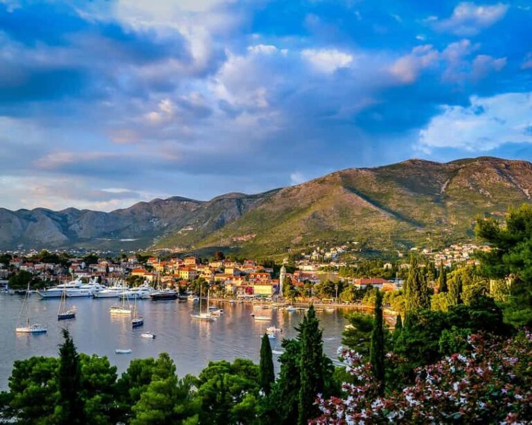 Dubrovnik: Panoramic Drive & Dubrovnik Old Town Walking Tour - The Sum Up