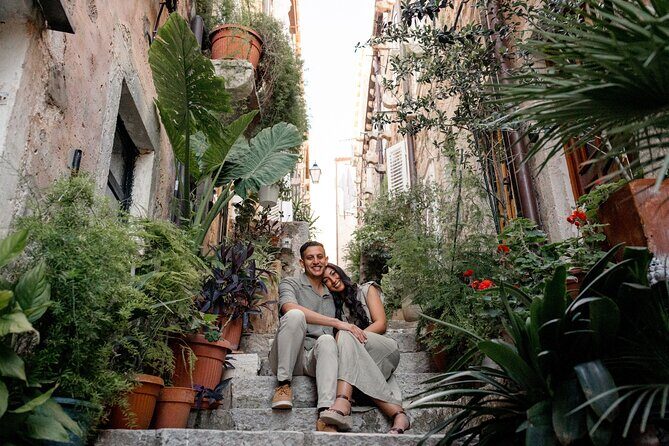 Dubrovnik Private City Walking Tour with Professional Photos - Key Points