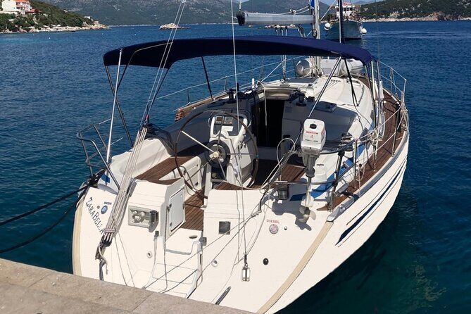 Dubrovnik: Private Full day sail boat tour to Elafiti& Blue cave - Sunj Beach on Lopud