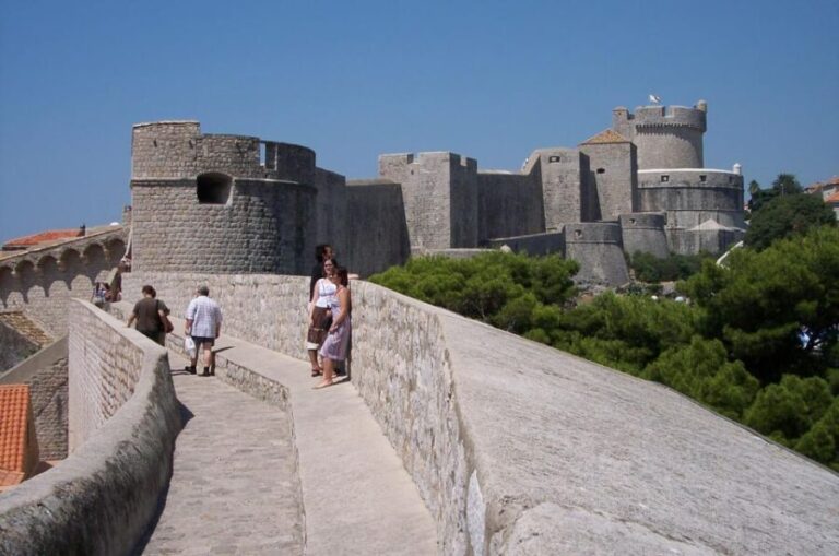 Dubrovnik: Short Guided Sightseeing Walking Tour - Authentic Experience and Practical Tips
