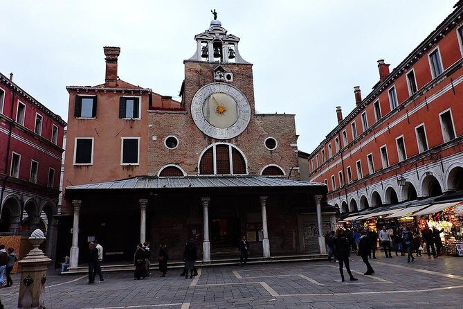 Eat, drink and repeat: Wine and Food tasting tour in Venice - Authentic Stories and Local Legends