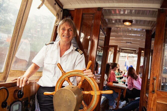 Eating Amsterdam: Food Tour and Canal Cruise - The Canal Cruise: A Gentle Wind Down