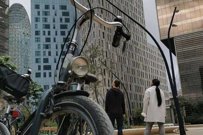 Eco-friendly Barcelona Bike Tour from a Local Perspective - Why Choose This Tour?
