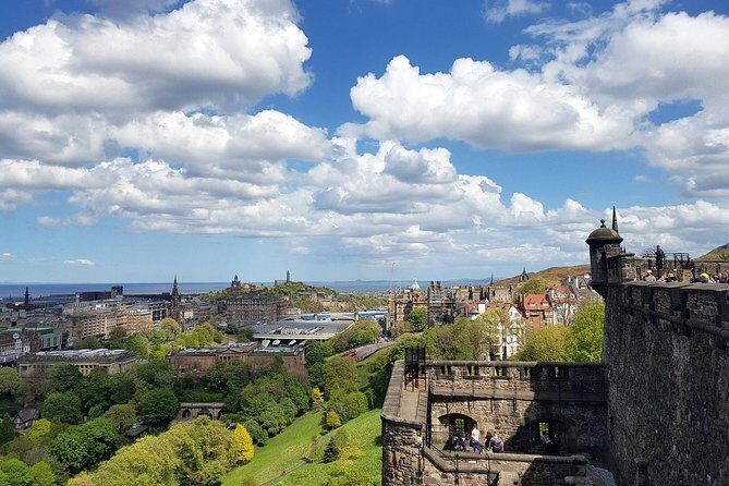Edinburgh Castle Guided Walking Tour in English - The Sum Up: Why Choose This Edinburgh Castle Tour?