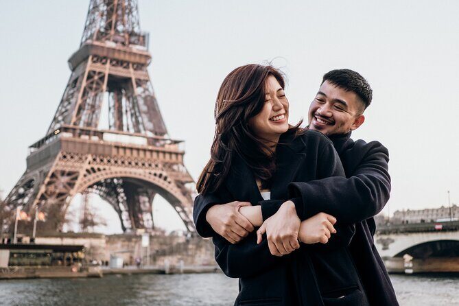 Eiffel Tower Private Photoshoot With a Professional Photographer - Who Would Love This Photoshoot?
