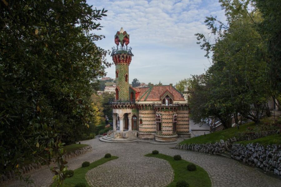 El Capricho Entrance Ticket - Who Should Visit?