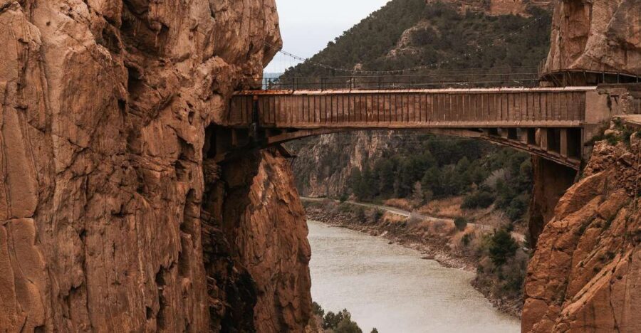 El Chorro: Hike" Caminito del Rey " + E-bike guided tour 2h - The Value of This Tour
