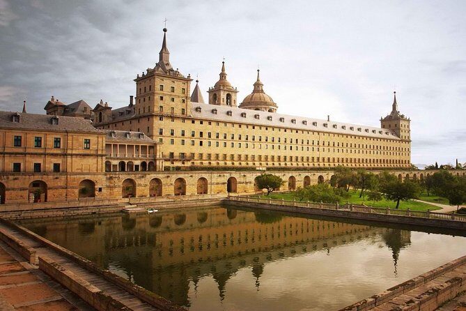 El Escorial and Valley of the Fallen Private Tour - Visiting the Valley of the Fallen
