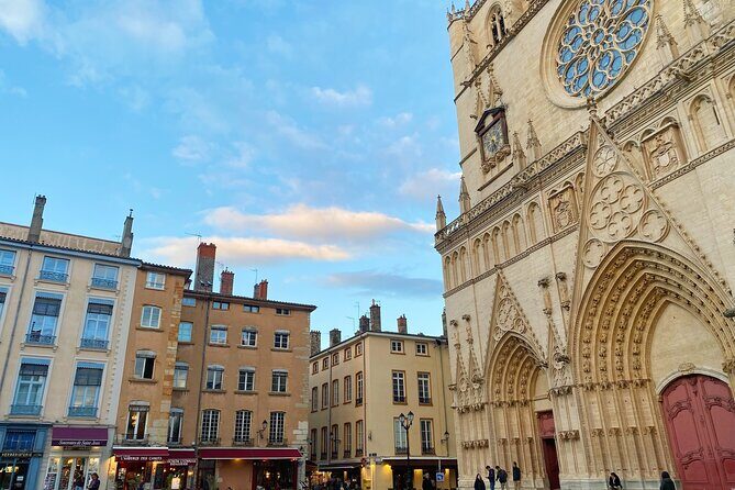 Embark on an aperitif journey through the old town - Authenticity, Value, and Experience