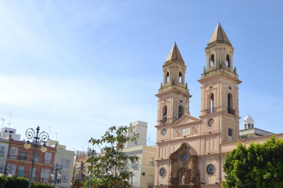 English Cádiz Tour: Walking Tour with Local Guide - Who Will Love This Tour?