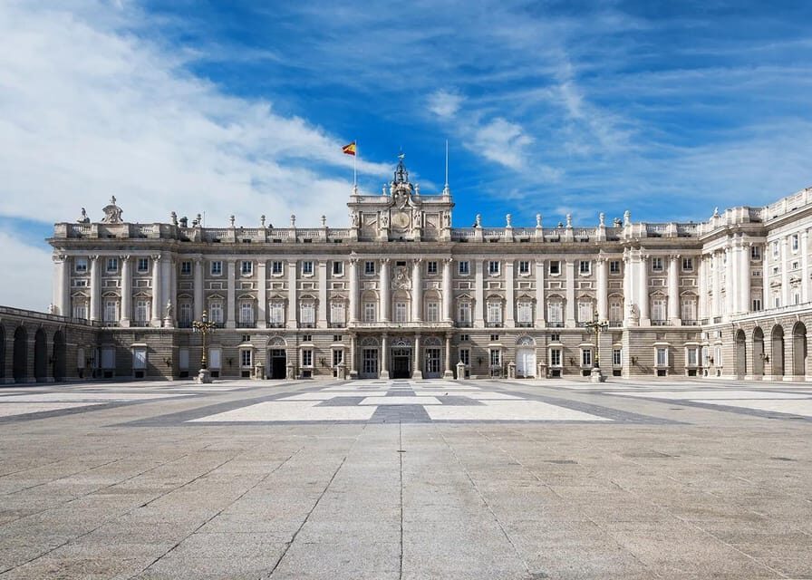 Enter the Royal Palace of Madrid - Practical Considerations