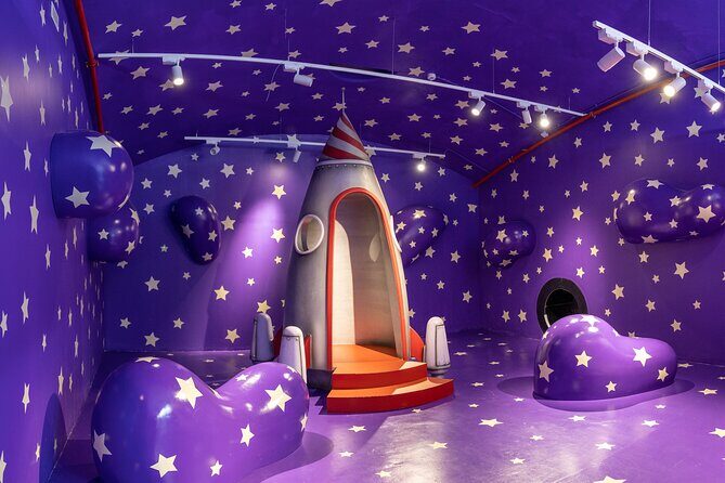 Entrance to the Sweet Space Museum in Madrid - Final Thoughts on the Sweet Space Museum