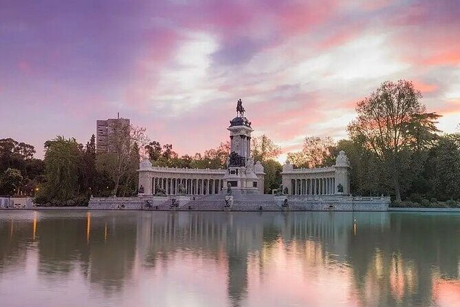 Essential Madrid: Private Walking tour - Exploring the Itinerary in Detail