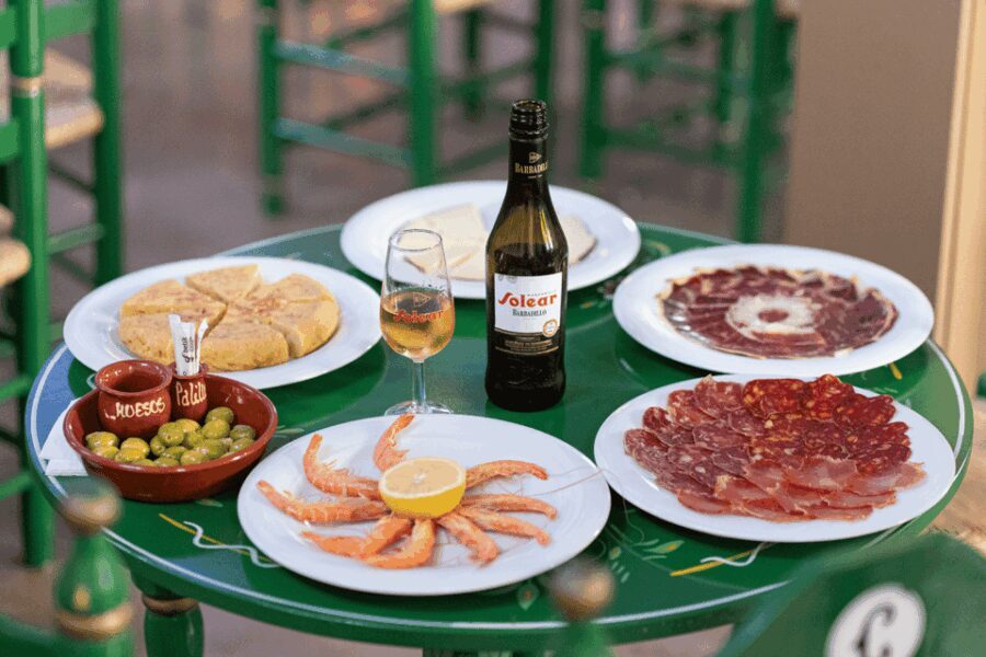 Estepona: Andalusian Flamenco Show Entry Ticket with Drink - The Food and Drink