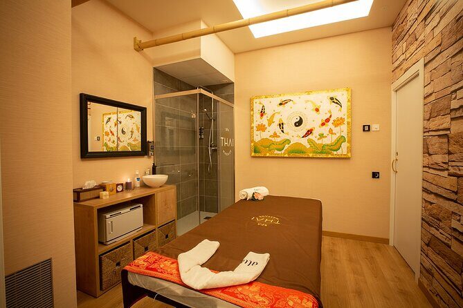 Exfoliating and Moisturizing Body Treatment of 60 min in THAI MASSAGE ALURA - Who Will Love This Experience?