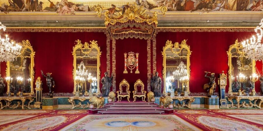 Experience Royal Luxury in Madrids Palacio Real - Practical Details and Tips