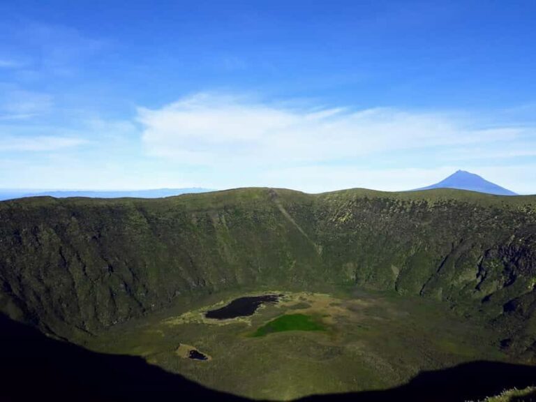 Faial: Private 4WD Full Day Island Tour with Local Guide - Who This Tour Is Best For