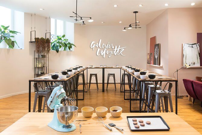 Family experience-Macaron Bakery Class at Galeries Lafayette - Why This Experience Works