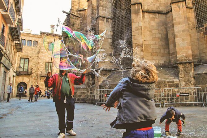 Family Private Tour: Churros, Hot Chocolate & Games in Barcelona - An In-Depth Look at the Tour Experience