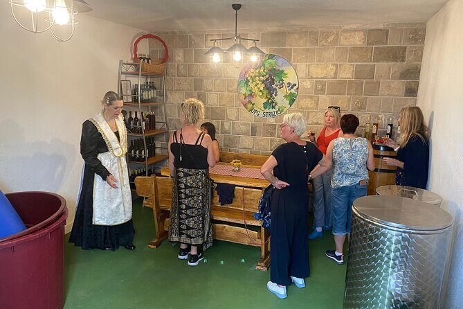 Family-run Vineyard Tour & Award Winning Wine Tasting/Delicacies - Who Will Love This Tour?