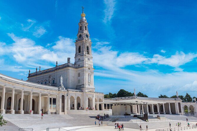 Fátima, Batalha, Nazaré and Óbidos Private Tour - Who Should Consider This Tour?
