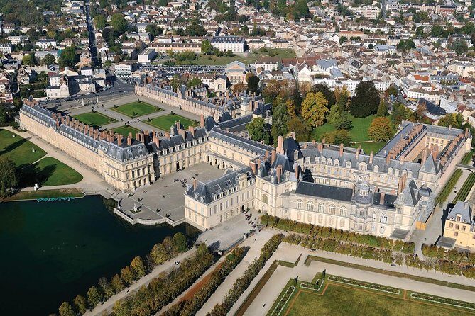 Fontainebleau and Vaux-Le-Vicomte Castle Small-Group Day Trip From Paris - What Makes This Tour Stand Out?