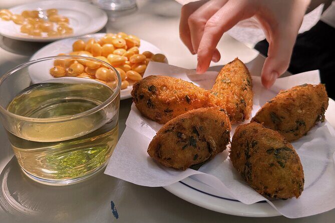Food, Drinks, Sights and Stories - Enjoy Lisbon with Locals - Detailed Breakdown of the Itinerary