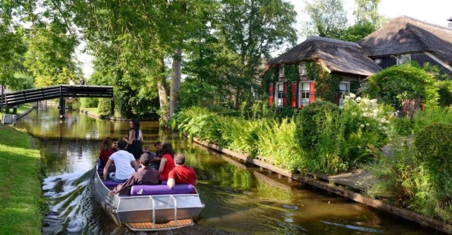 From Amsterdam: Private Tour to Giethoorn - What’s Included and What’s Not