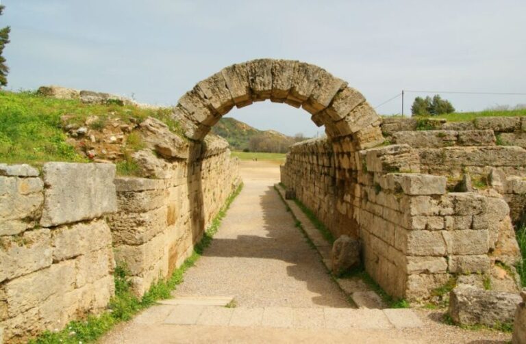 From Athens: 4-Day Peloponnese, Delphi, and Meteora Tour - An In-Depth Look at the 4-Day Greek Adventure