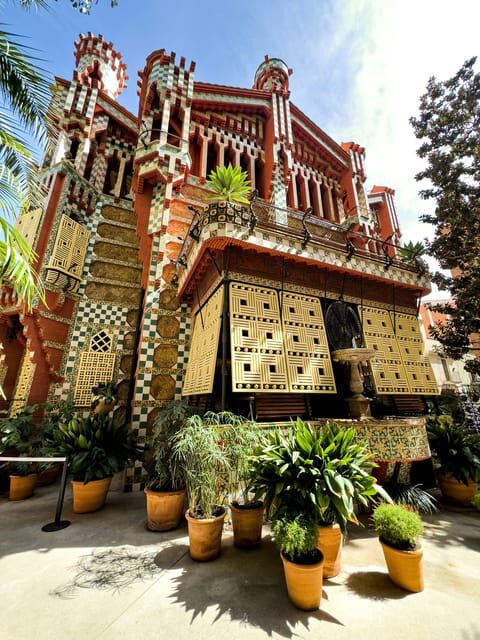 From Barcelona: Sagrada Familia Cathedral+Casa Mira Day Trip - An In-Depth Look at This Barcelona Architectural Tour