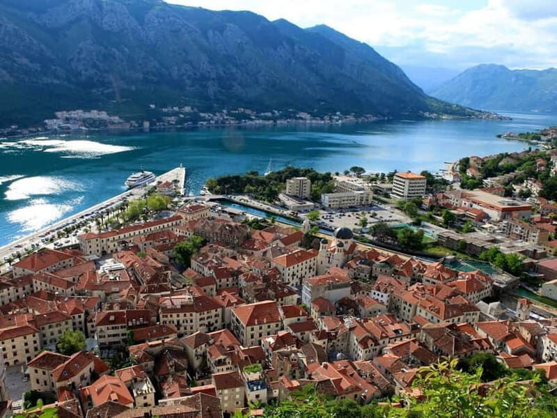 From Dubrovnik: Montenegro Day Trip with Boat Cruise