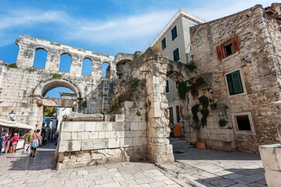 From Dubrovnik: Split Day Trip and City Tour with Transfers - What Youll See and Experience