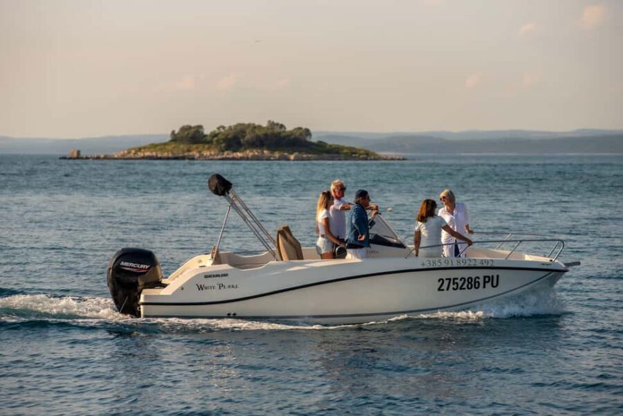 From Fazana: Dolphin watching and snorkeling in Blue Cave - Practical Details and Value