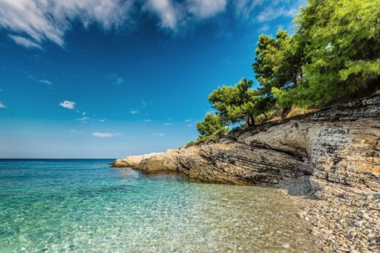 From Fazana: Sea caves, hidden island, cliffs and more... - What Makes This Tour Stand Out?
