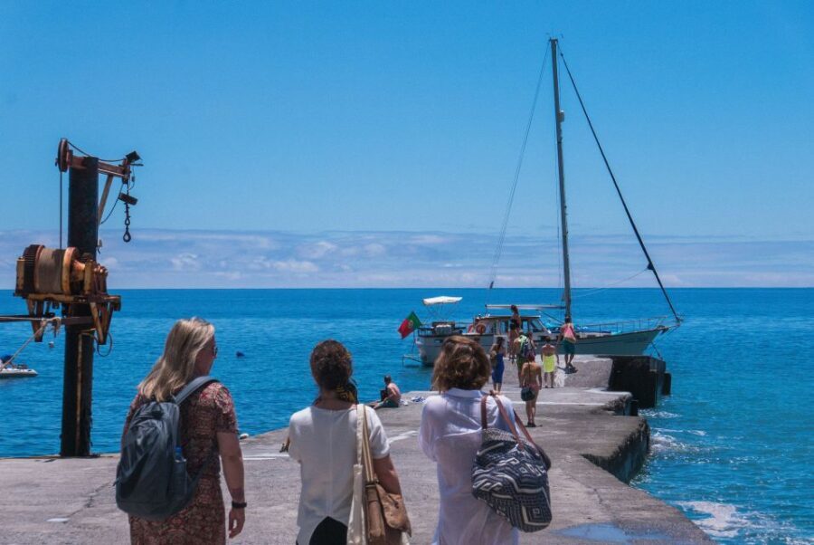 From Funchal: West Bays Sailing Tour with Lunch - FAQs