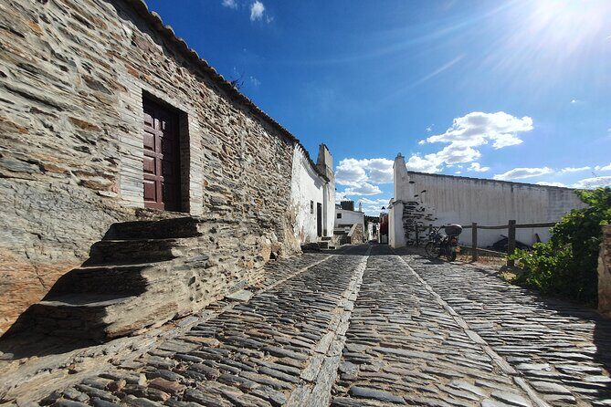 From Lisboa: Évora & Monsaraz Small-Group Full Day Tour - Transportation and Practicalities