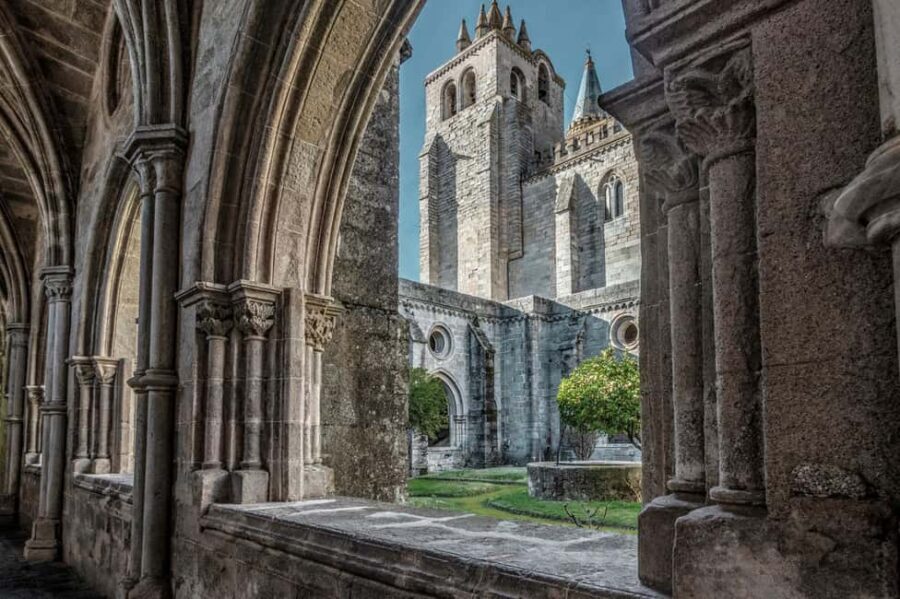 From Lisbon: Évora, Chapel of Bones & Cork Experience Tour - Roman Temples and Ancient Architecture