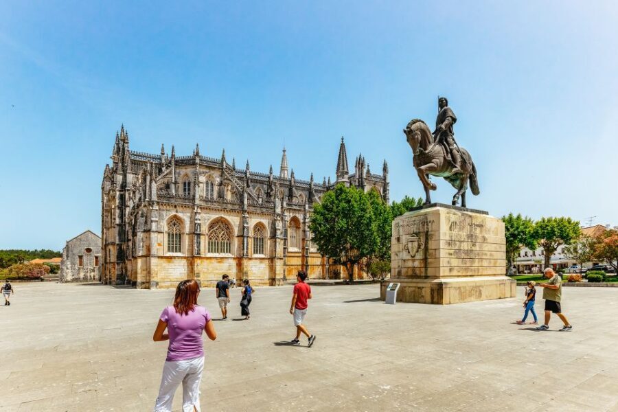 From Lisbon: Fatima Óbidos Batalha & Nazaré Small Group Tour - An In-depth Look at the Experience
