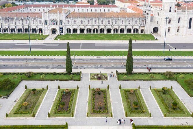 From Lisbon: Private Full Day Tour, Lisbon & Sintra - Discover the Age of Exploration at Padrão dos Descobrimentos