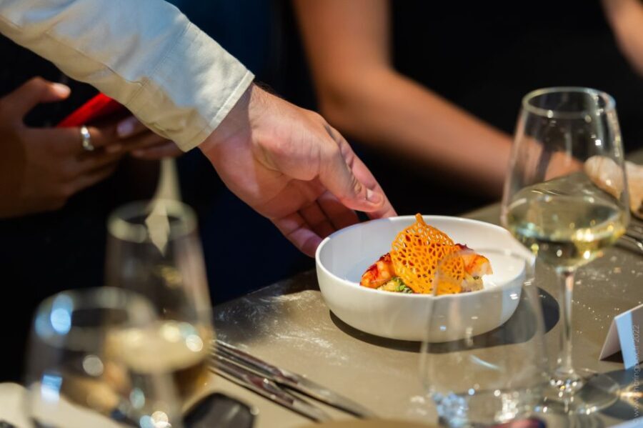 From London: Paris Day Tour w/Eiffel Tower Champagne Lunch - The Value of This Tour